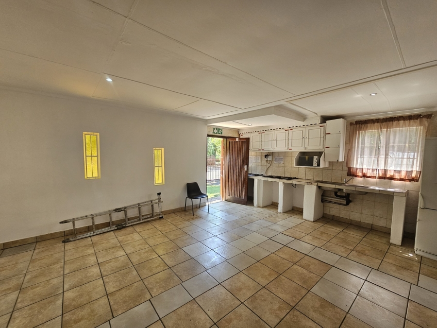 8 Bedroom Property for Sale in Brandwag Free State